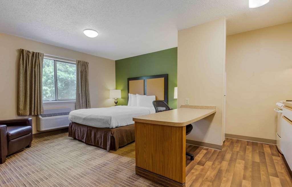 Extended Stay America Select Suites - Greenville - Haywood Mall Room photo