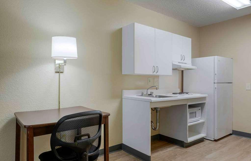 Extended Stay America Select Suites - Greenville - Haywood Mall Room photo