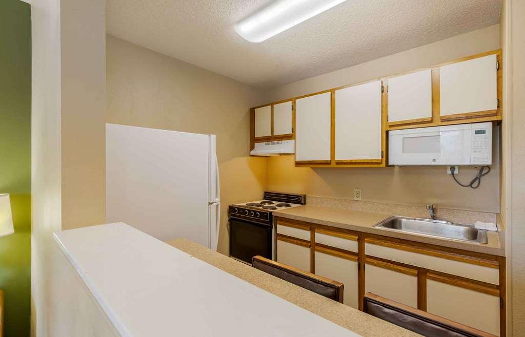 Extended Stay America Select Suites - Greenville - Haywood Mall Room photo