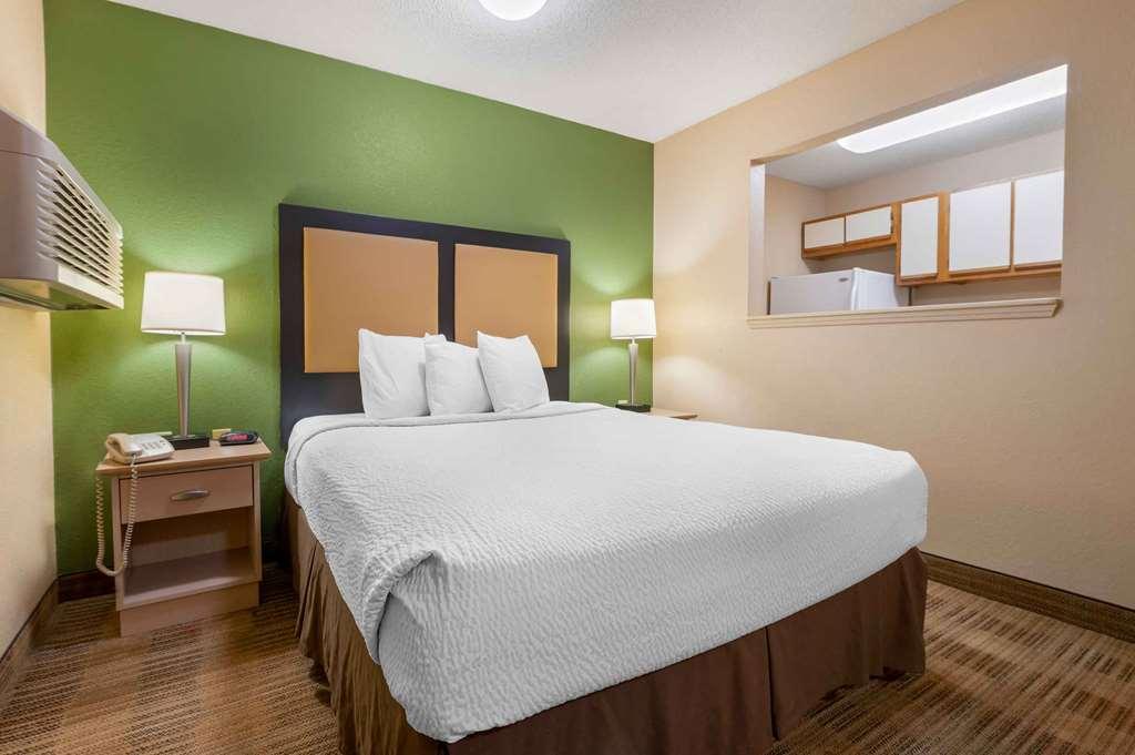 Extended Stay America Select Suites - Greenville - Haywood Mall Room photo