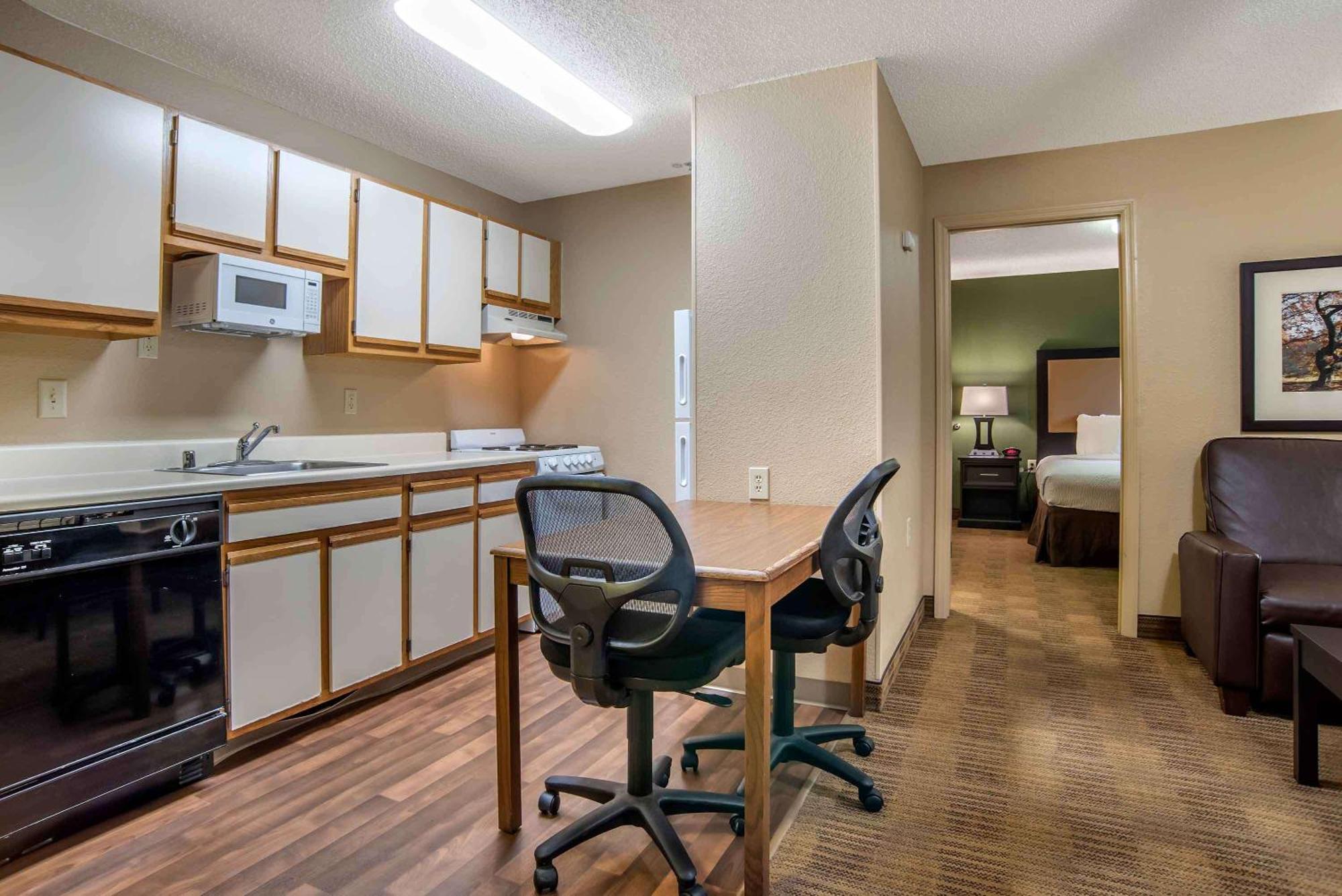 Extended Stay America Select Suites - Greenville - Haywood Mall Exterior photo